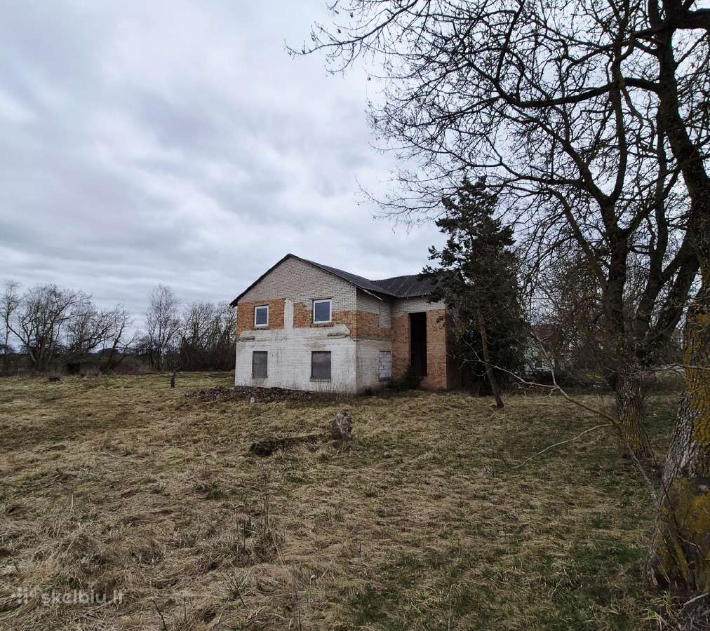 Parduodamas Administracinės Paskirties Pastatas