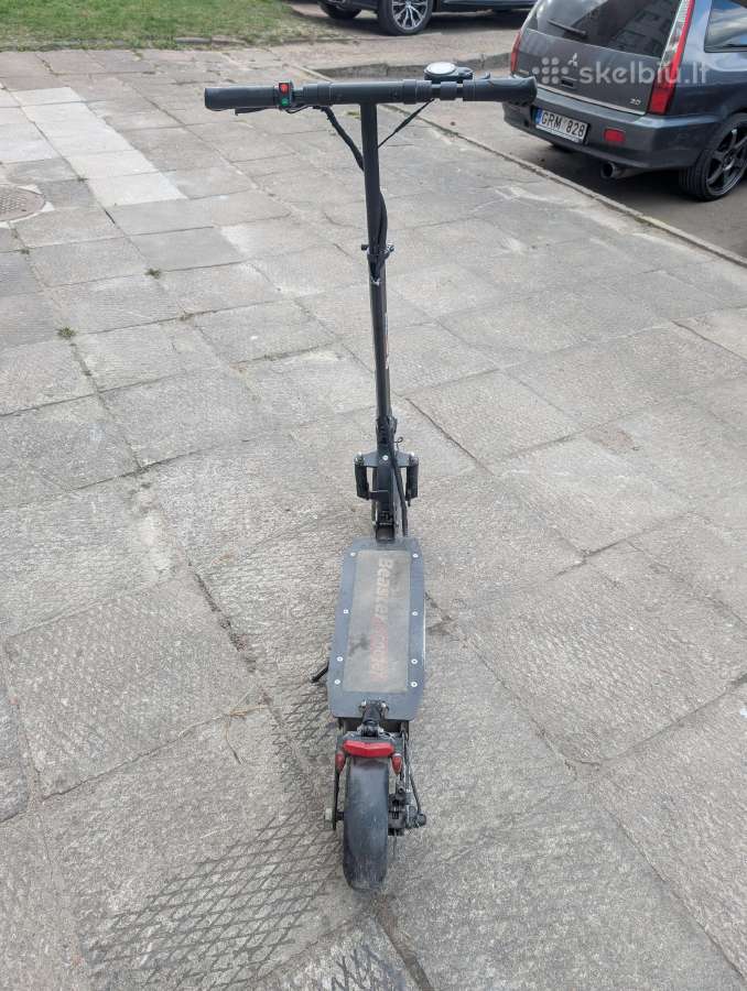Beaster Scooter Bs40