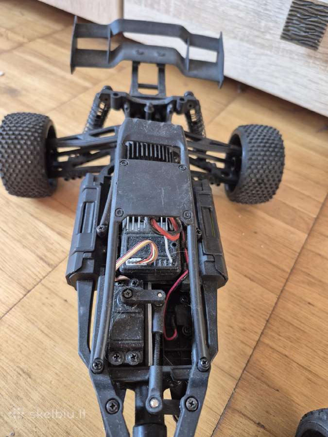 Žalias RC Modelis - nuotraukos Nr. 4