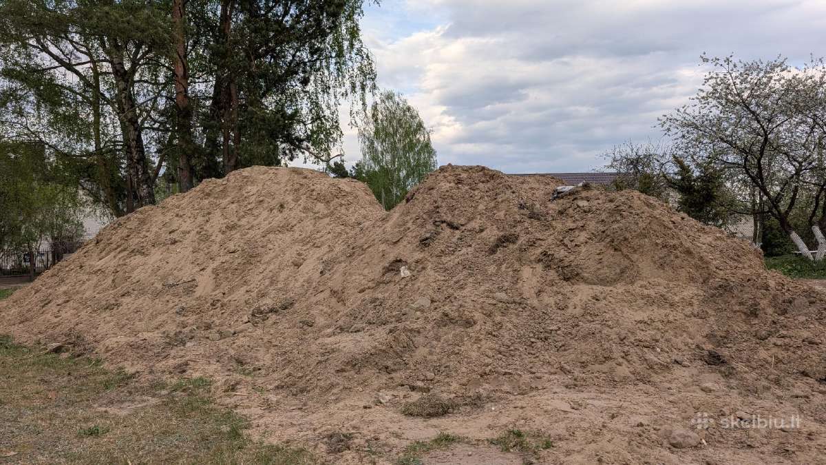 Atiduodamas smėlis