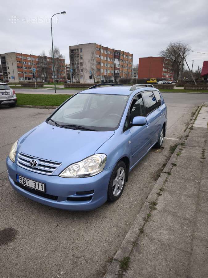 Toyota Avensis Verso