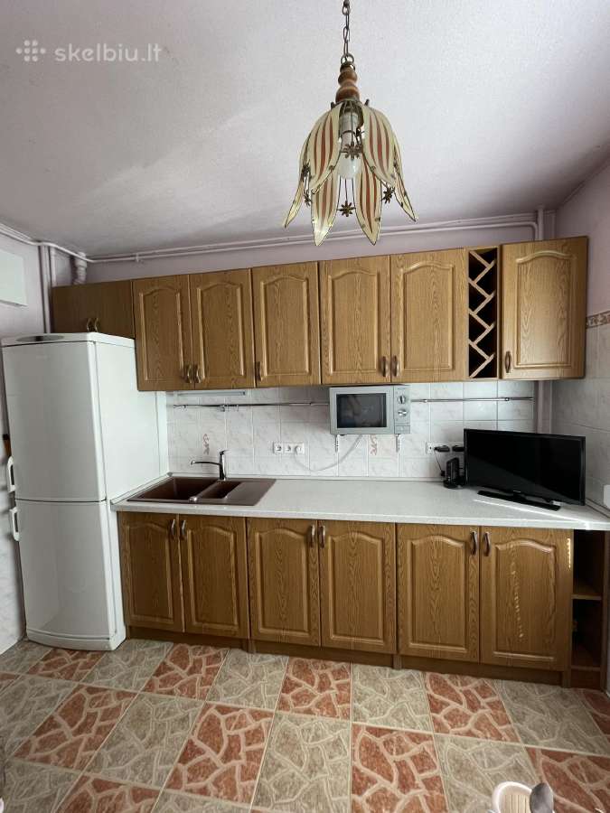 Virtuvės spintelių komplektas 300€