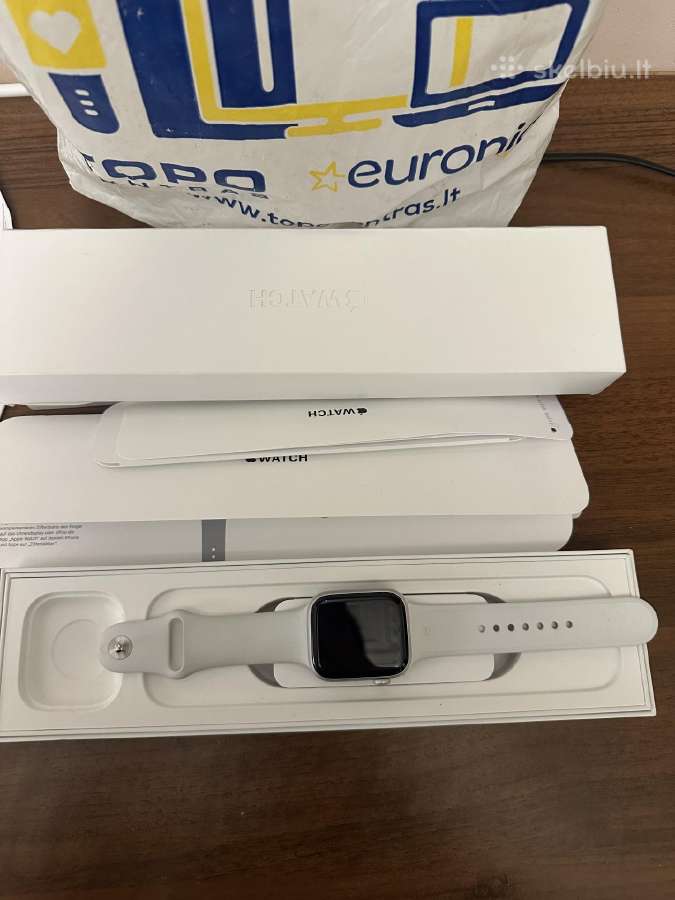 Apple Watch Series 8 (GPS, 45 mm)