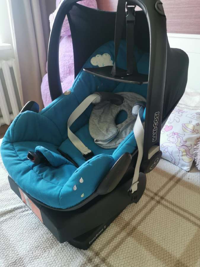 Maxi-cosi pebble + Easybase 2