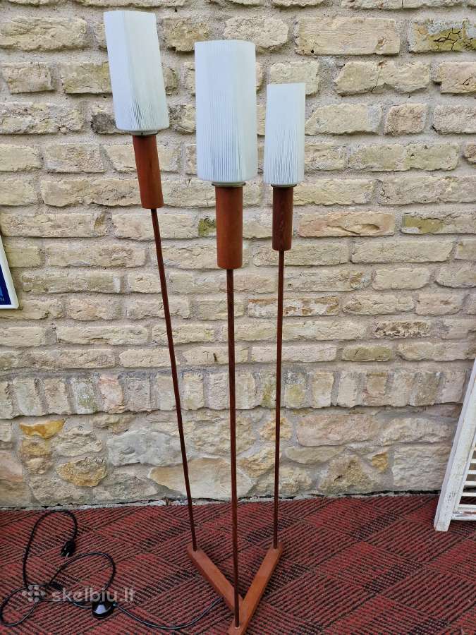 Vintažinis mid century tikmedžio toršeras