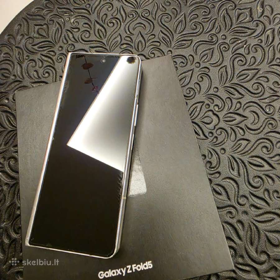 Parduodamas Samsung Galaxyzfold5