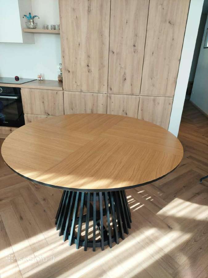 Stalas Irune 120