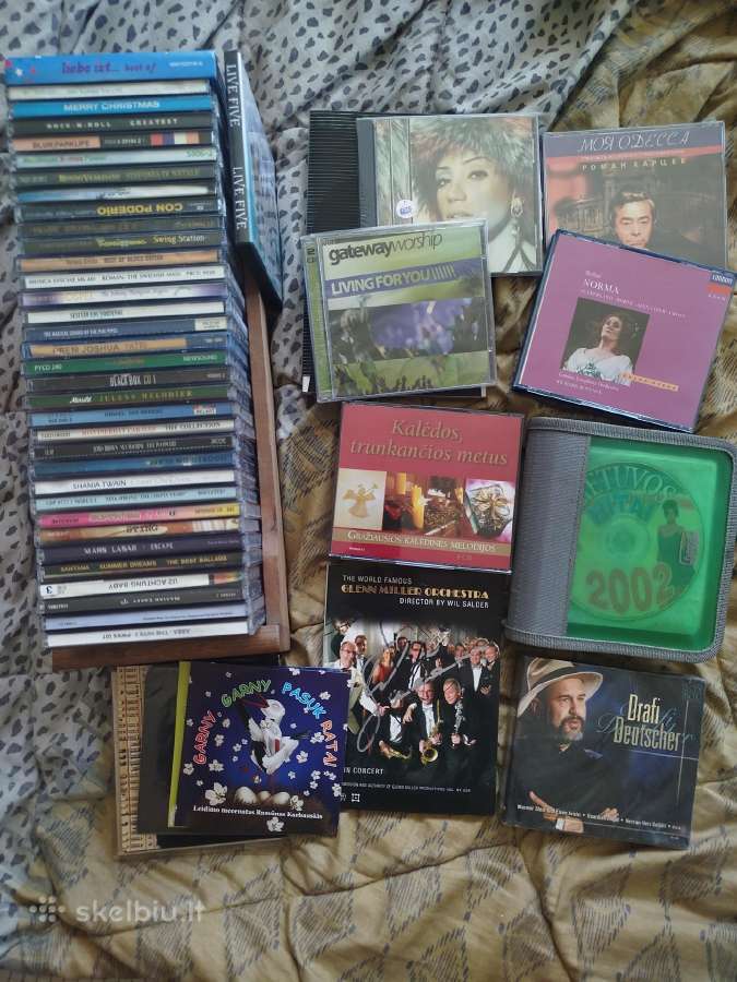 CD muzika pilnas lotas