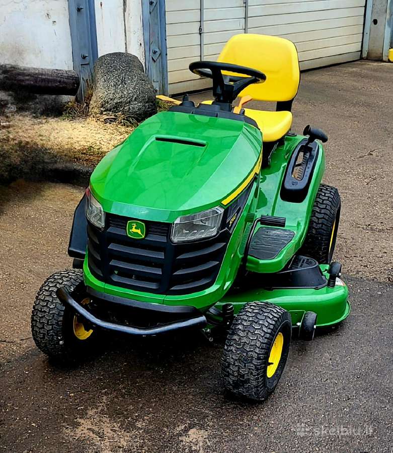 John deere S140