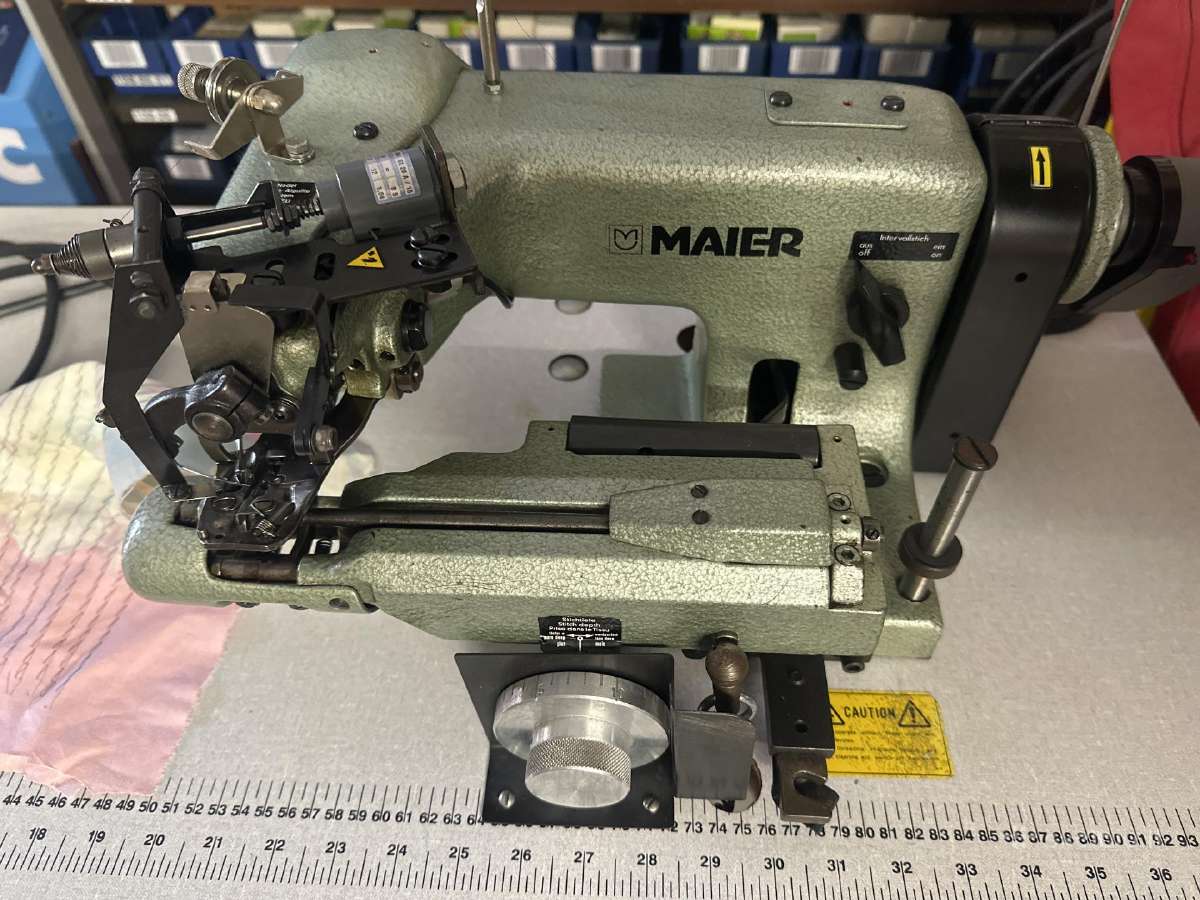 Maier 241-12 paslėpto dygsnio siuvimo mašina