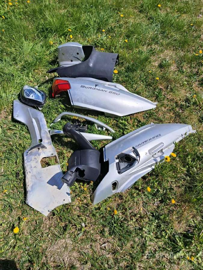 Suzuki burgman 650 ir400 dalimis 650 variklį 45tkm - nuotraukos Nr. 8