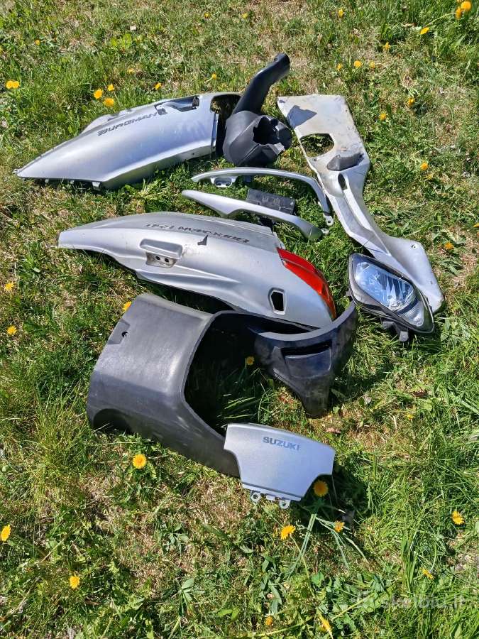 Suzuki burgman 650 ir400 dalimis 650 variklį 45tkm - nuotraukos Nr. 9