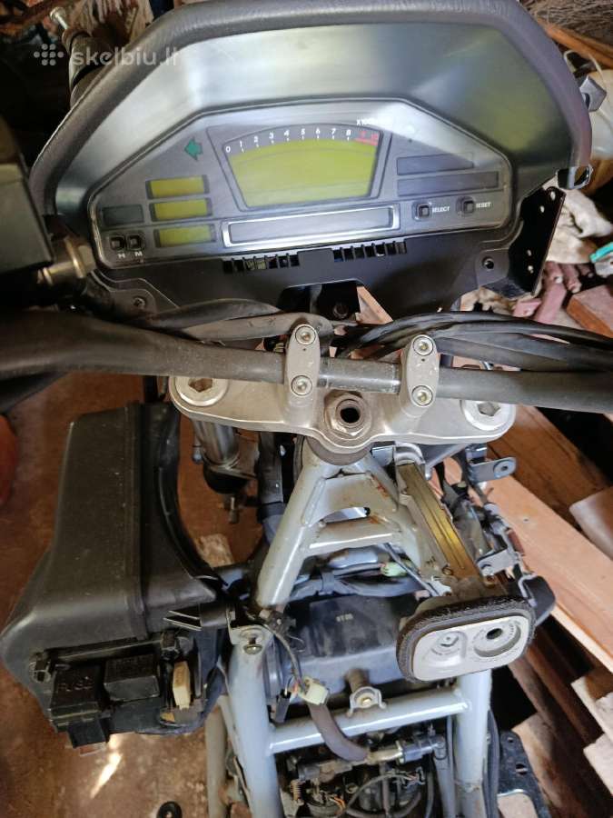 Suzuki burgman 650 ir400 dalimis 650 variklį 45tkm - nuotraukos Nr. 4