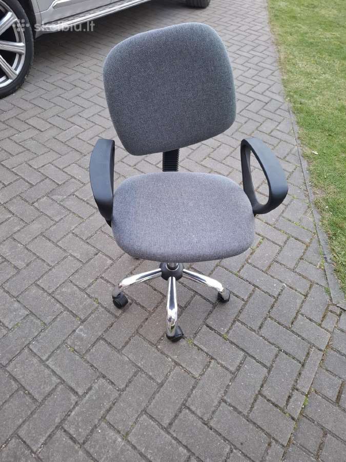 Dovanoju ofiso kėdę