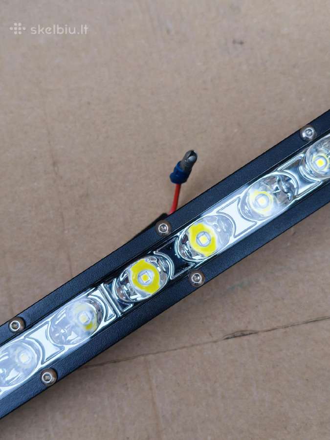 LED šviesos juosta / prožektorius automobiliui
