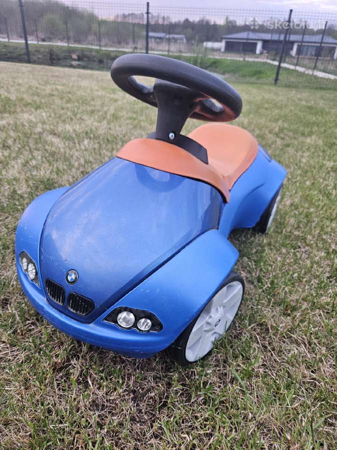 Nuostabi Bmw pasispiriama mašina