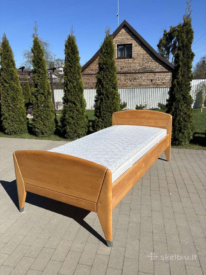 Ąžuolinė 200cmx90cm viengulė lova