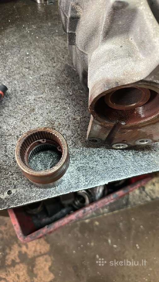 Paskirstymo dėžių Razdatkių ir reduktorių remontas