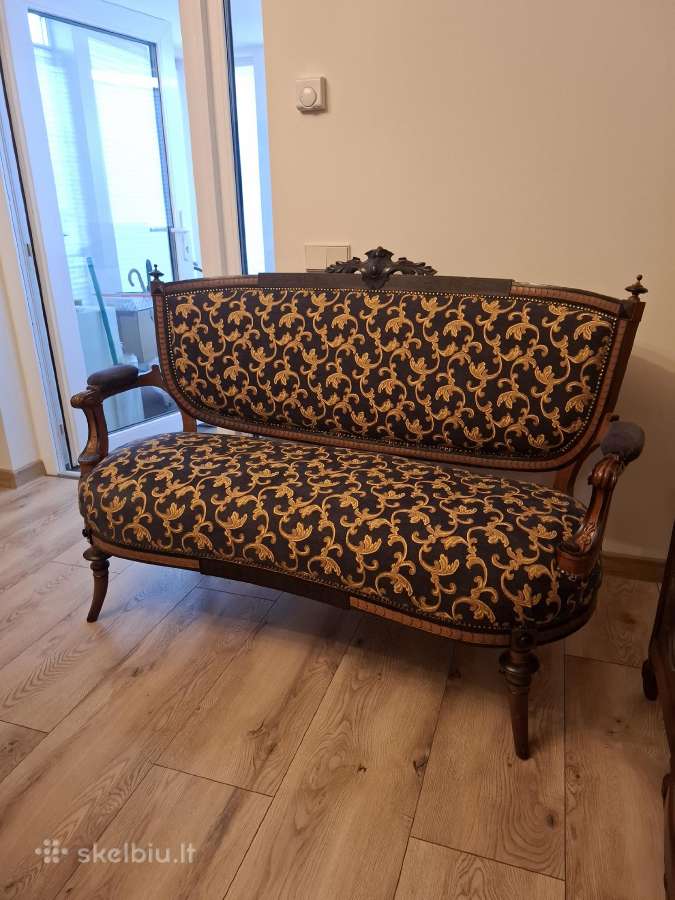 Senovinė sofa