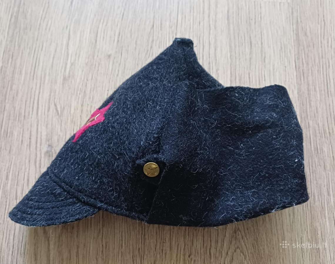 Budenovka su emalio žvaigžde militarija