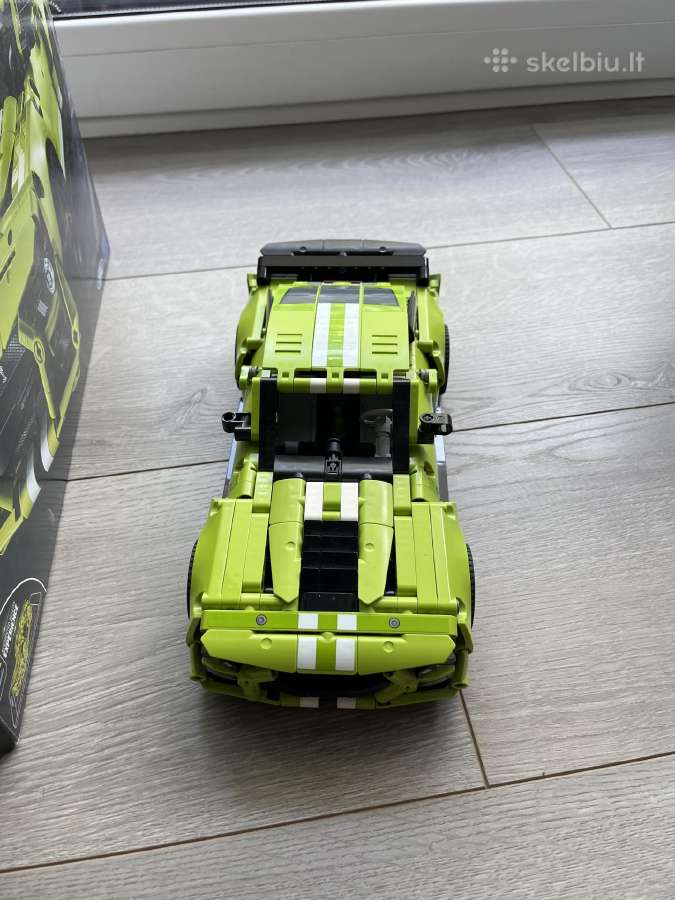 Lego Technic 42138 Ford Mustang Shelby Gt500 - nuotraukos Nr. 2