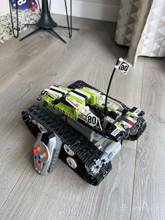 Lego Technic 42065 RC Tracked Racer
