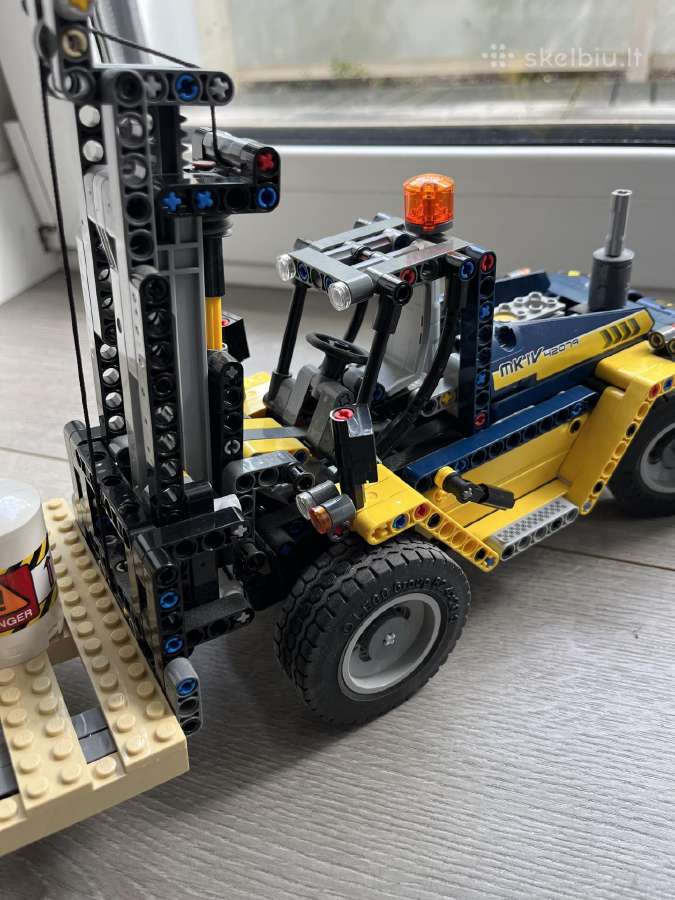 Lego Technic 42079 Heavy Duty Forklift