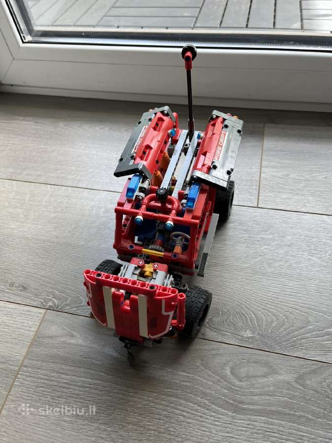 Lego Technic 42075 First Responder - nuotraukos Nr. 2