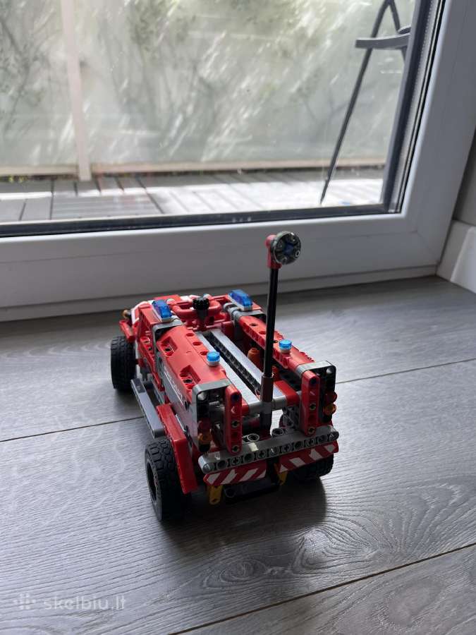 Lego Technic 42075 First Responder - nuotraukos Nr. 4