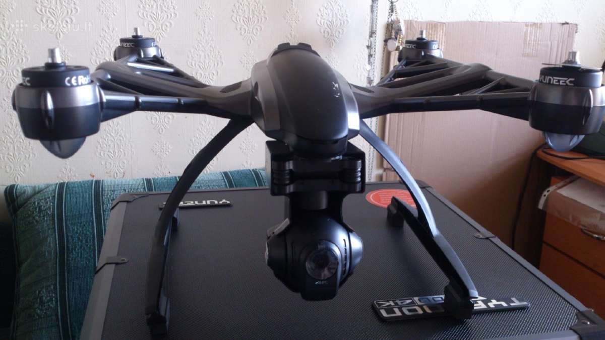 Yuneec Typhoon Q500 4k + Cgo Steady stabilizatoriu