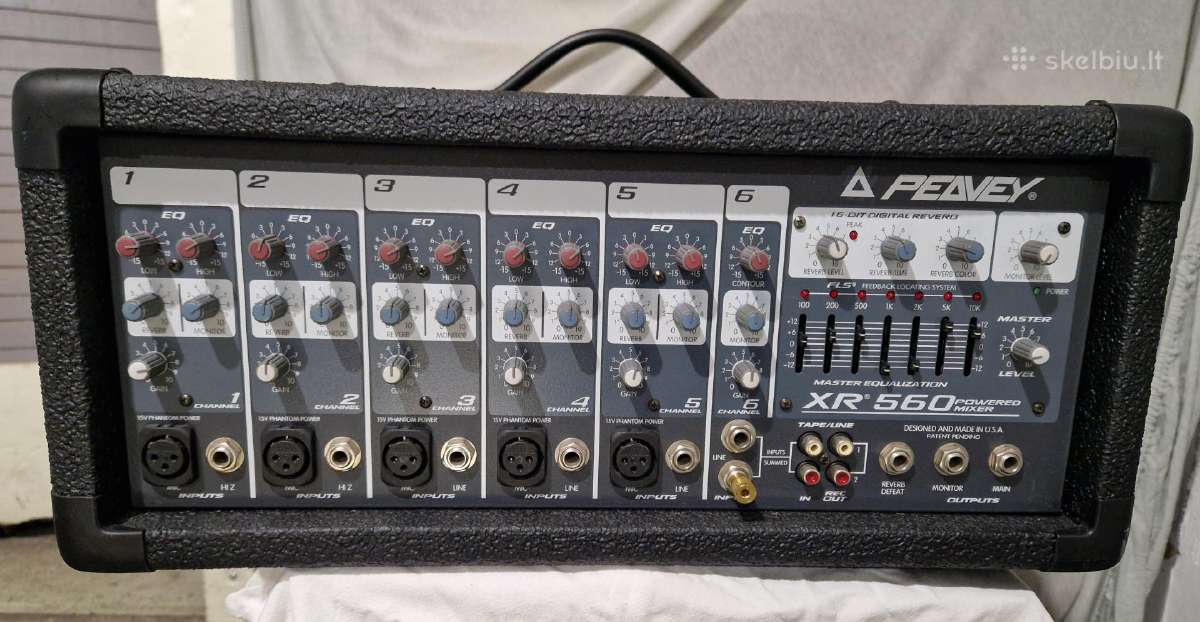 Peavey mixeris, kolonėlės, mikrofonai, stovai, kab