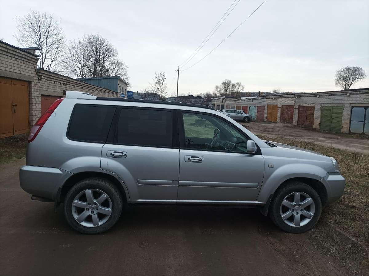 Nissan X Trail