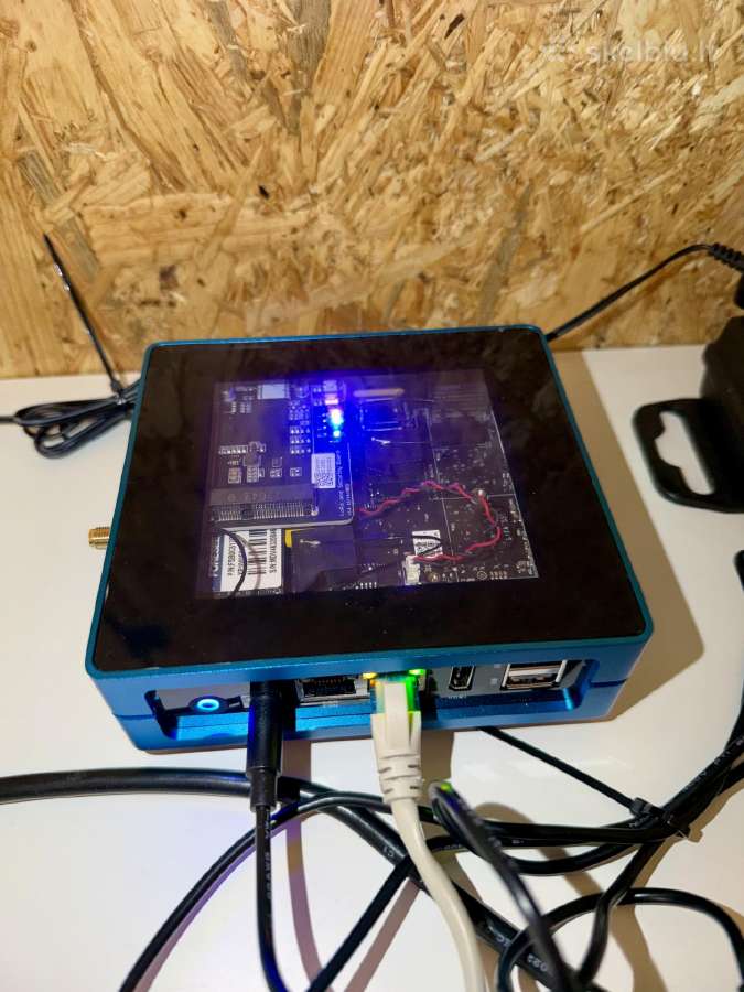 Sensecap M4 Square Fluxnode