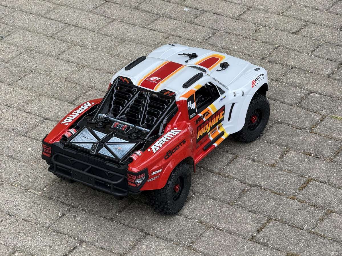 Arrma Mojave 4x4 Blx 4S 1/8 Offroad RC Automodelis - nuotraukos Nr. 2