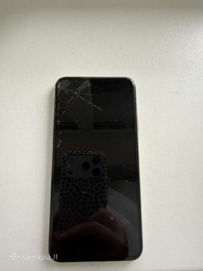iPhone 11 pro max su burgos 9 dekliukais