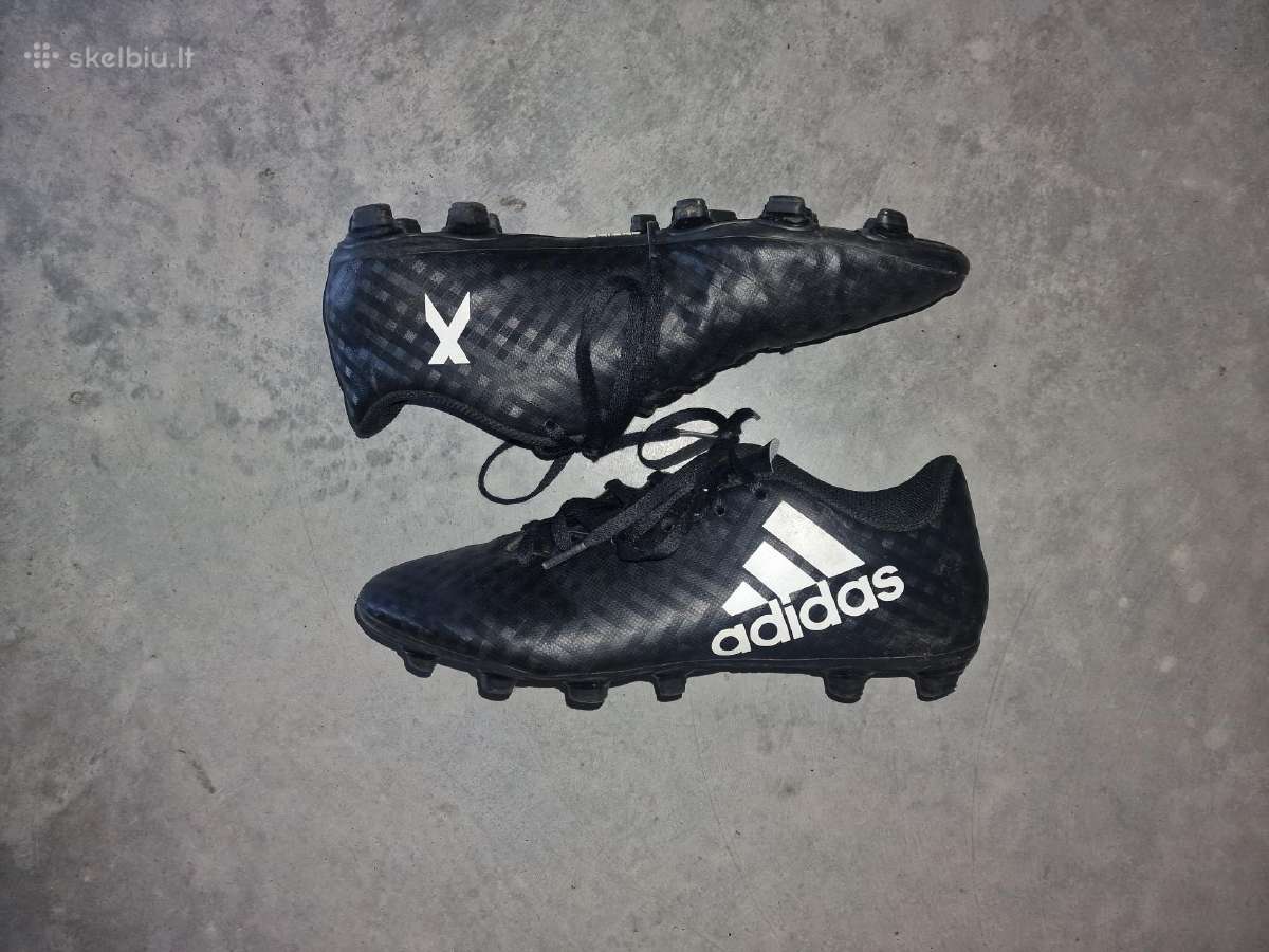 „Adidas X“ futbolo bateliai, Eu 41 1/3 dydžio.