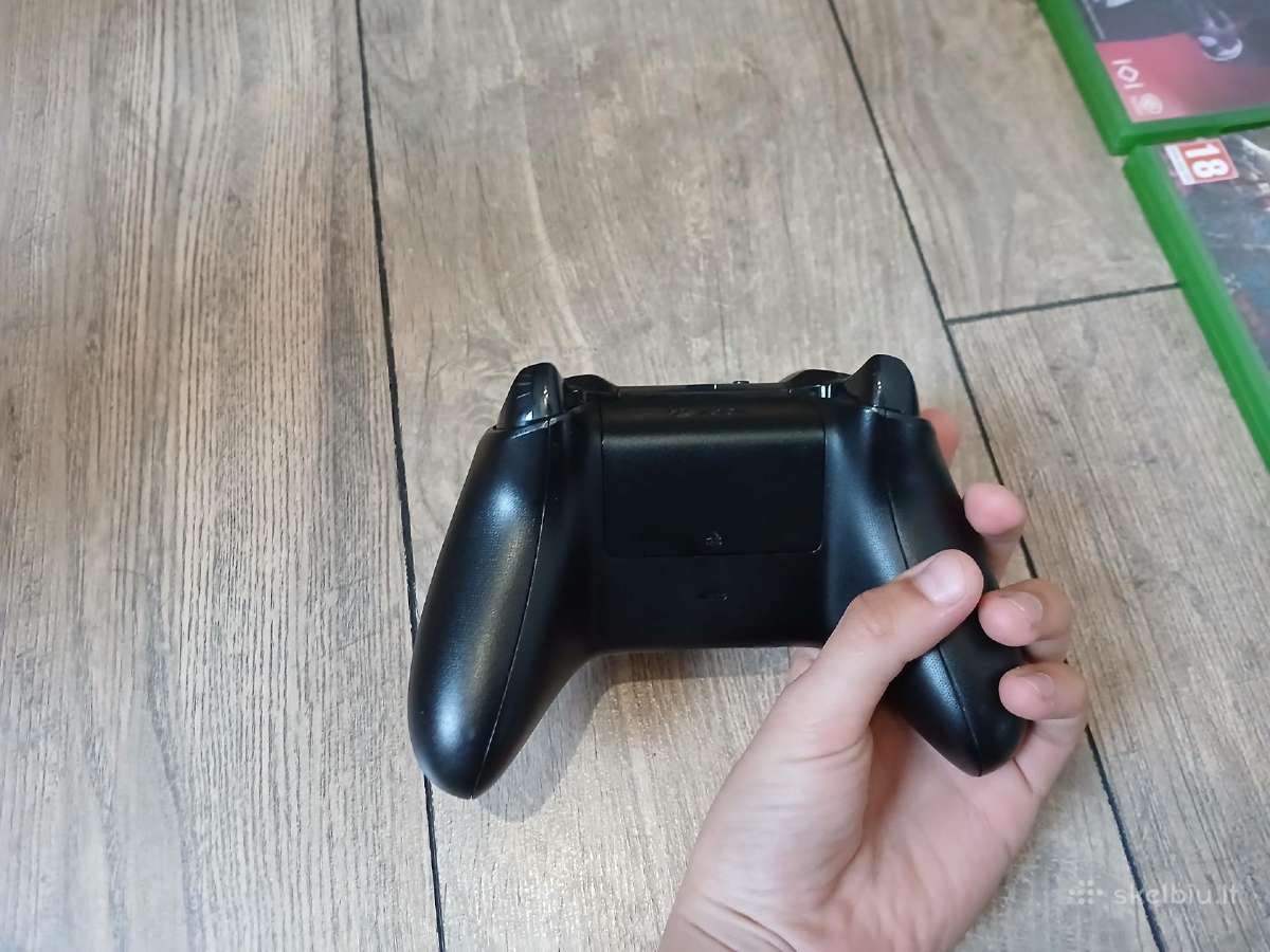 Parduodu xbox one su žaidimais ir vienu pulteliu - nuotraukos Nr. 4
