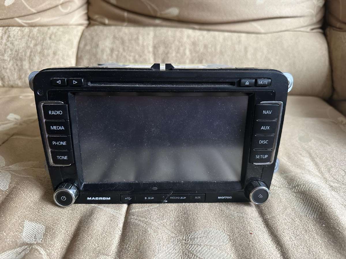 Passat B6 multimedija su GPS / CD / Usb