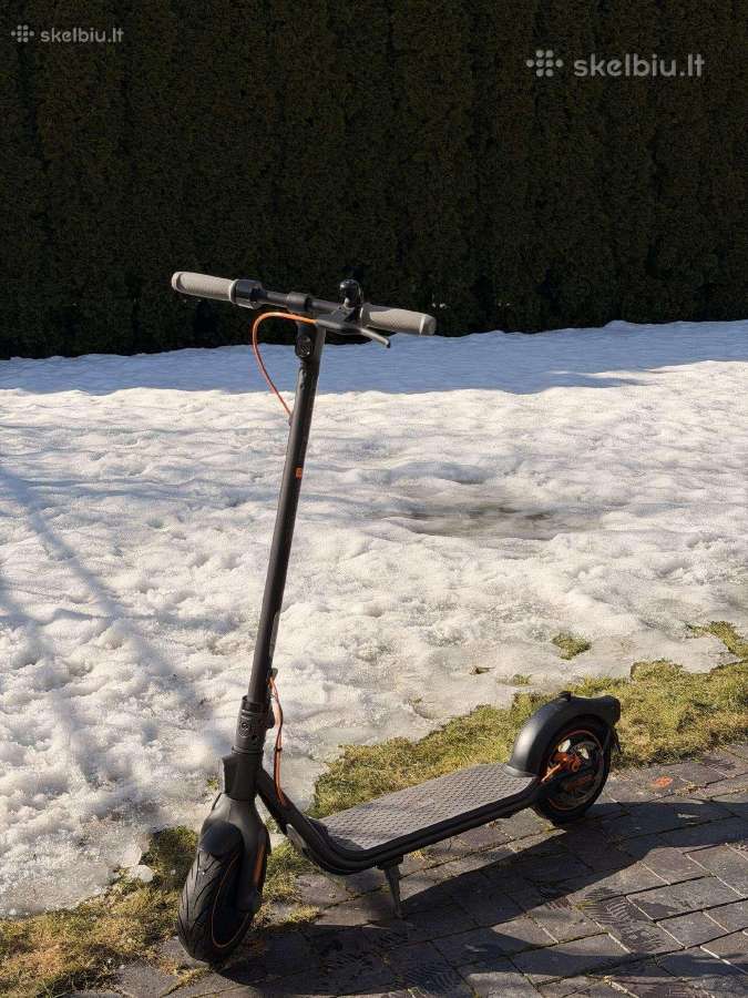 Ninebot F30 elektrinis paspirtukas