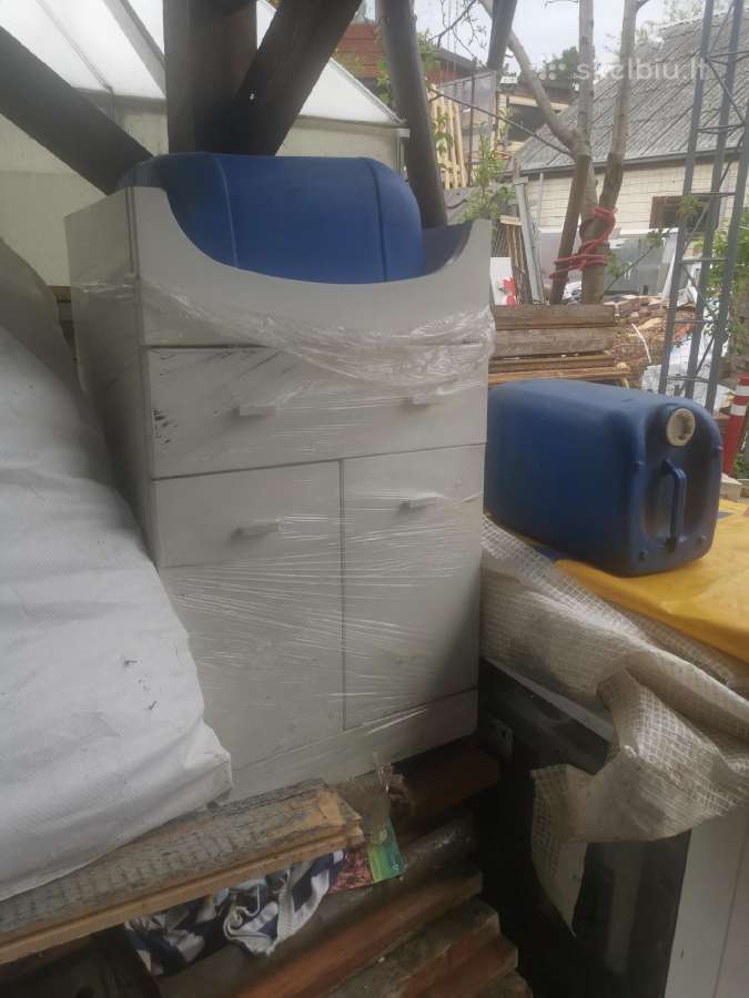 Vonios kriaukles spintele