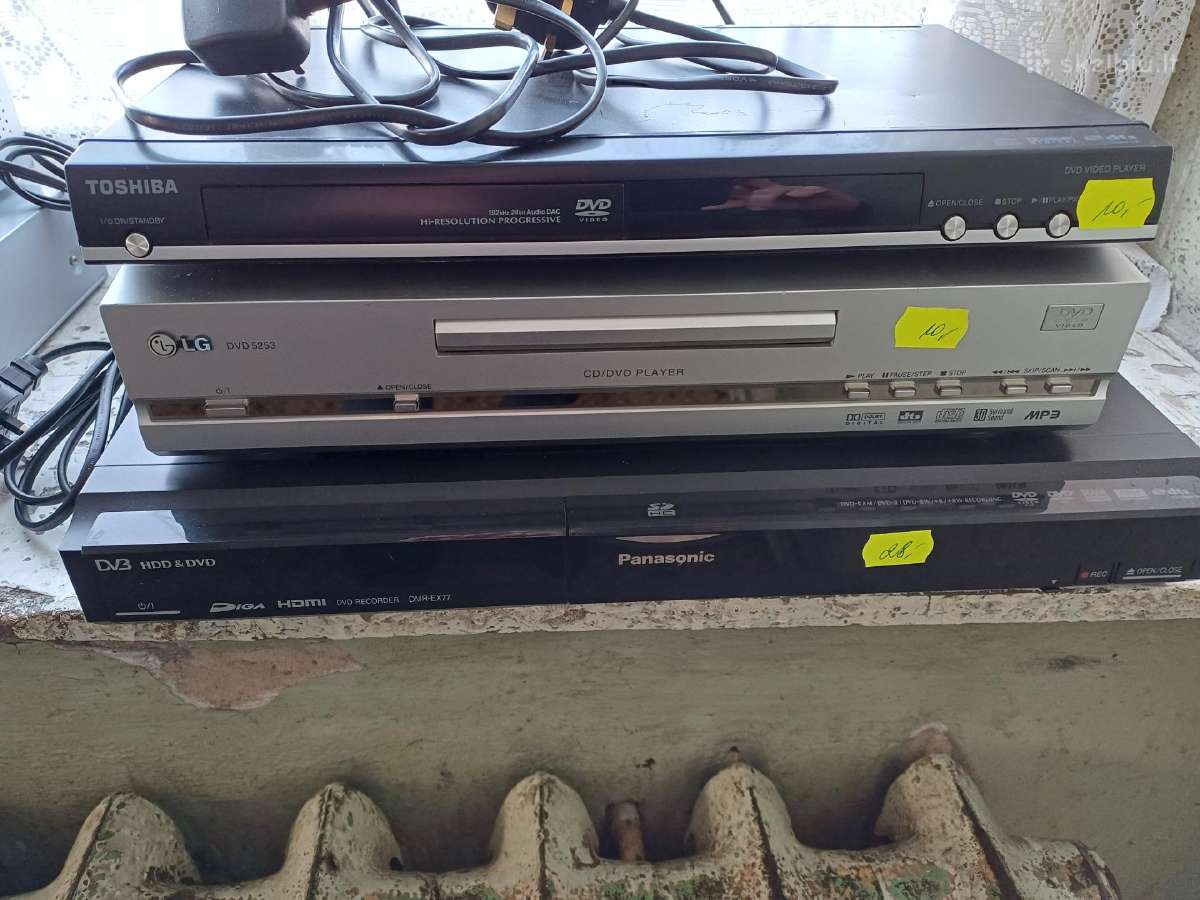 Parduodamas stiprintuvas Denon ir Dvd grotuvai.