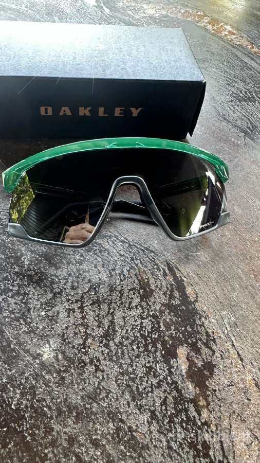 Oakley Akiniai 0009237
