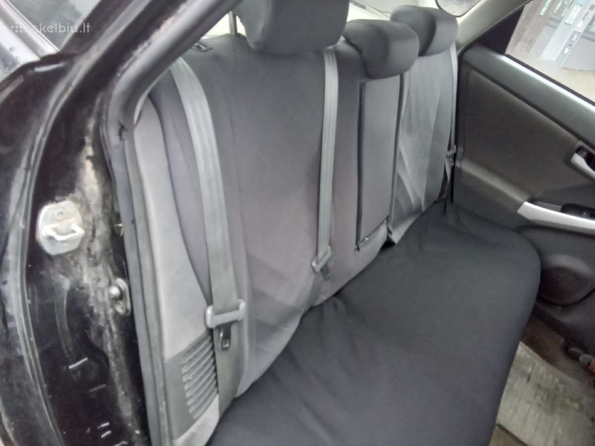 Toyota Pius 2010m.juodas.