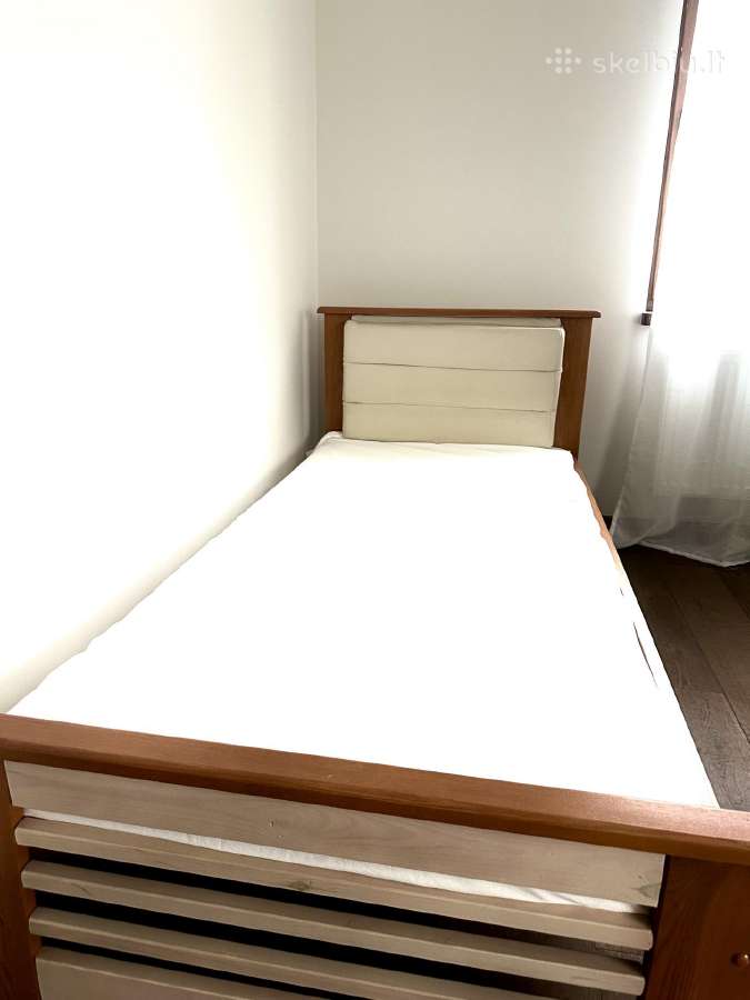 Viengule lova 90x 200