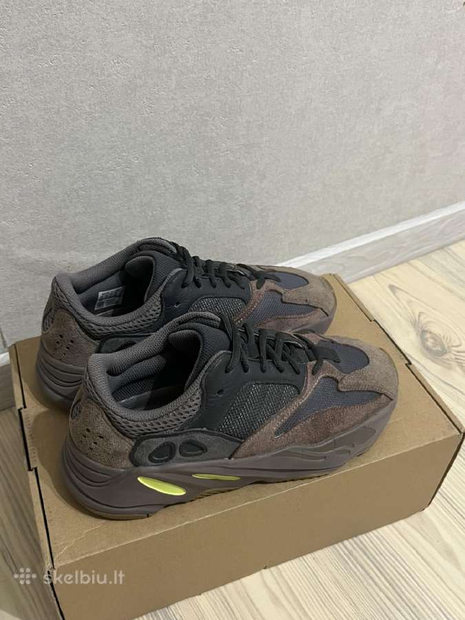 Adidas Yeezy Boost 700 V1 ‘mauve