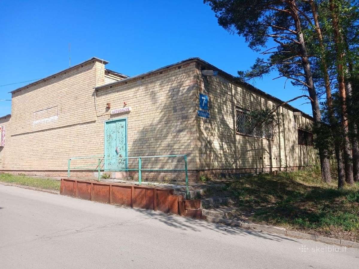 Išnuomojamas automobilių servisas