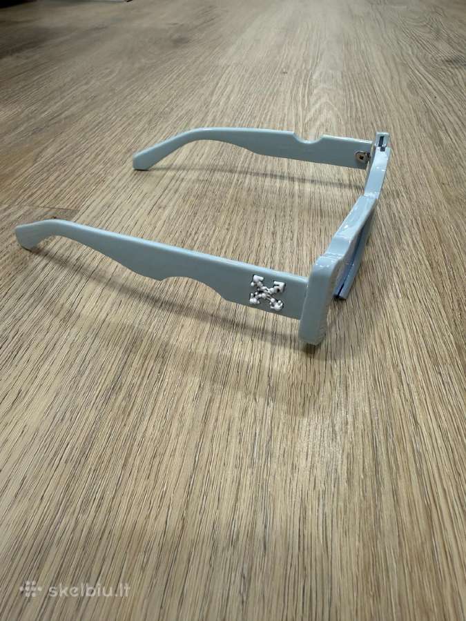 Off-white saules akiniai - nuotraukos Nr. 2