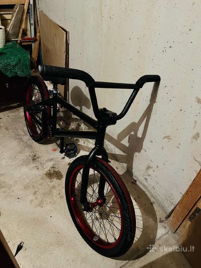 BMX triukiniam važinėjimui