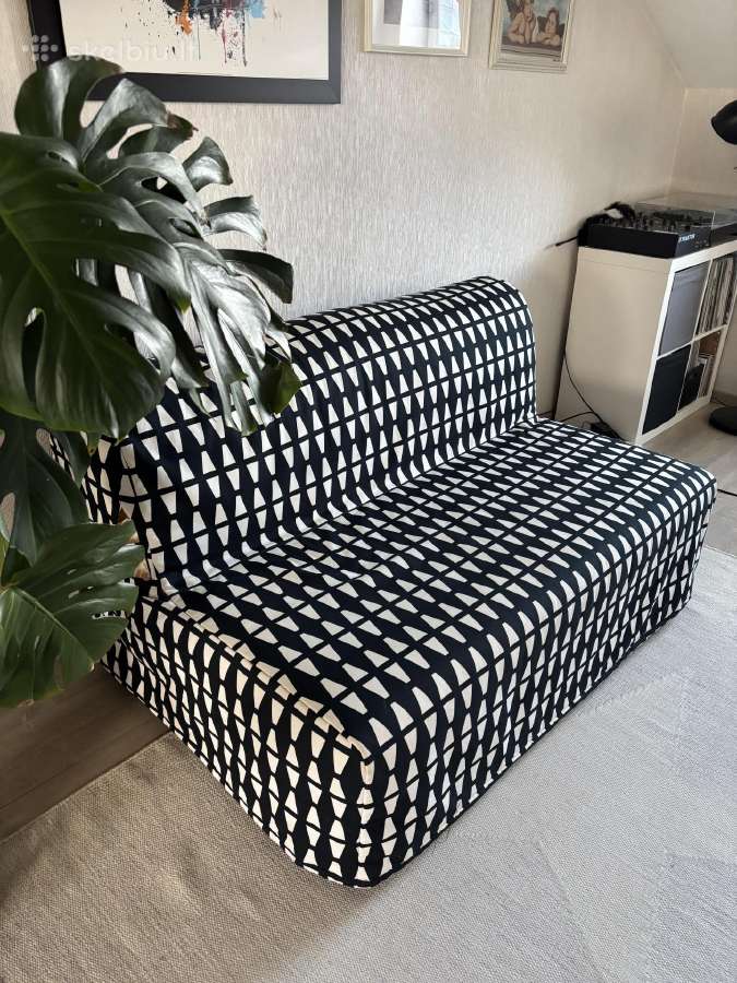 Dvigulė išskleidžiama sofa-lova iš Ikea