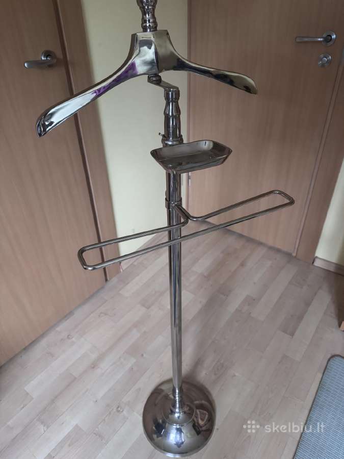 Drabužių kabykla metalinė. Stovas.